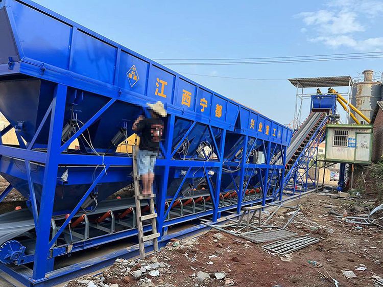 Universal Mobile Batching Plant Universal Mobile Batching Plant